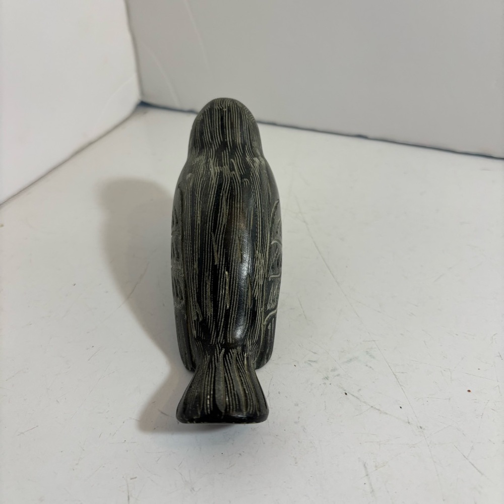 Vintage hand carved etched black soapstone‎ bird decoration - Picture 2 of 8